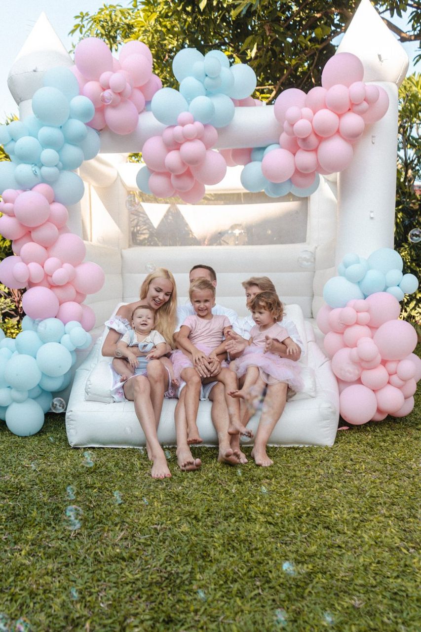 Bounce castle Little
