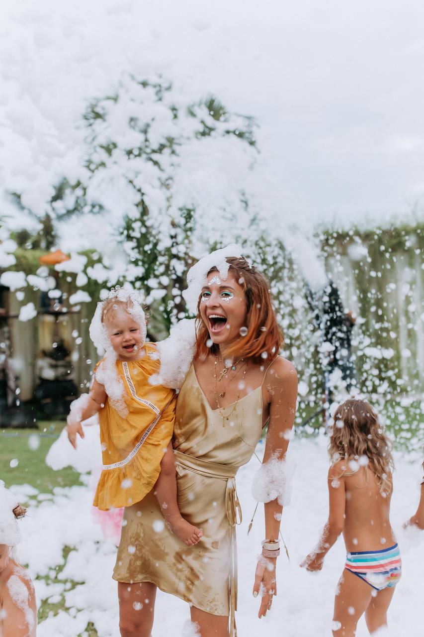 A foam party the parents did not watch from the side — photo 3
