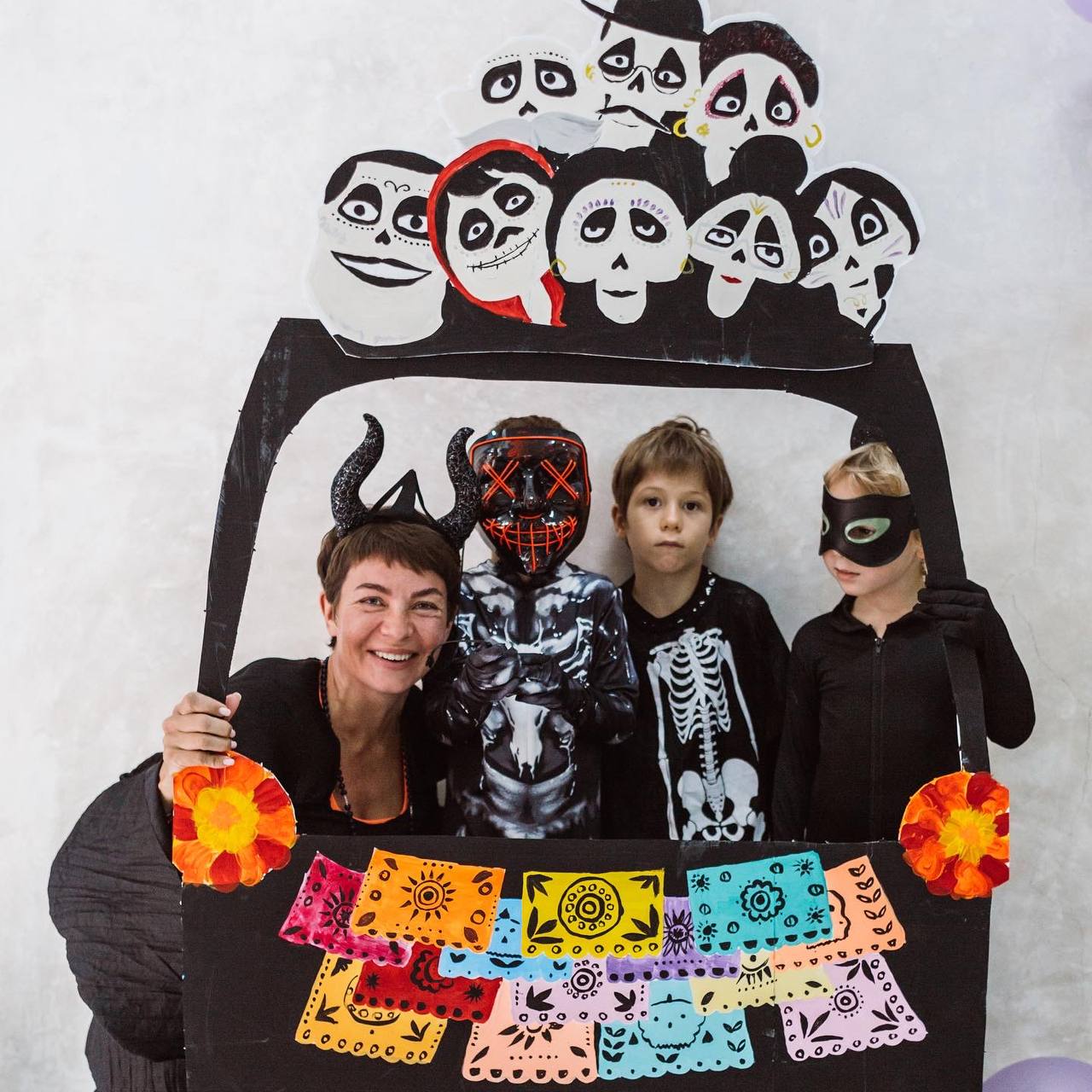 A Halloween party where the mothers were in costume too — photo 5