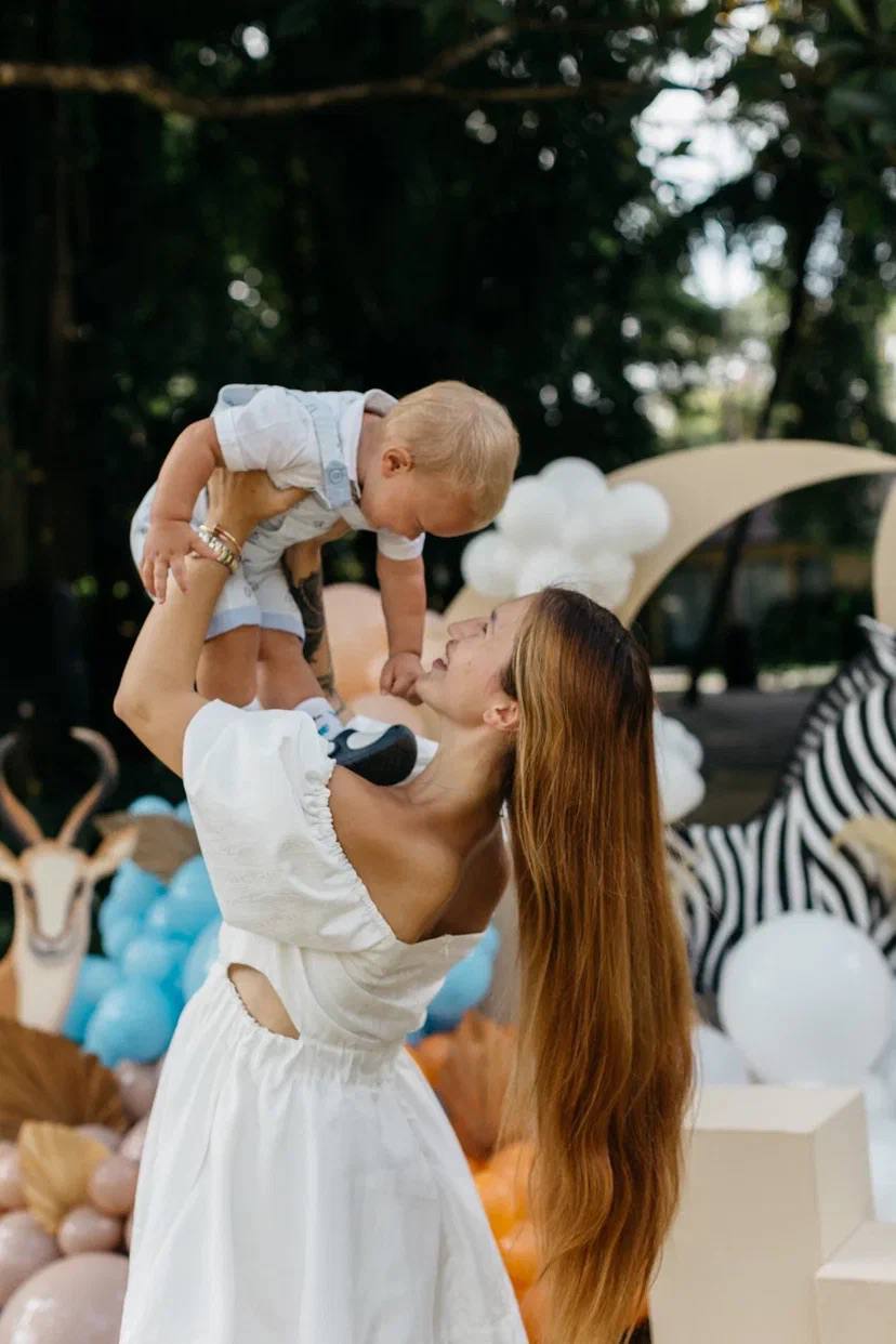 A safari first birthday you would still frame in ten years — photo 2