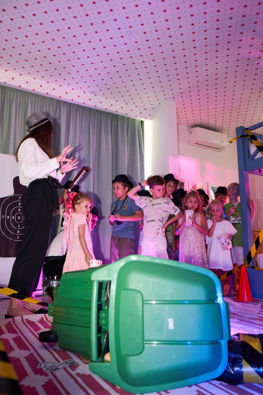 A spy party with a real case for nine-year-olds to solve — photo 7
